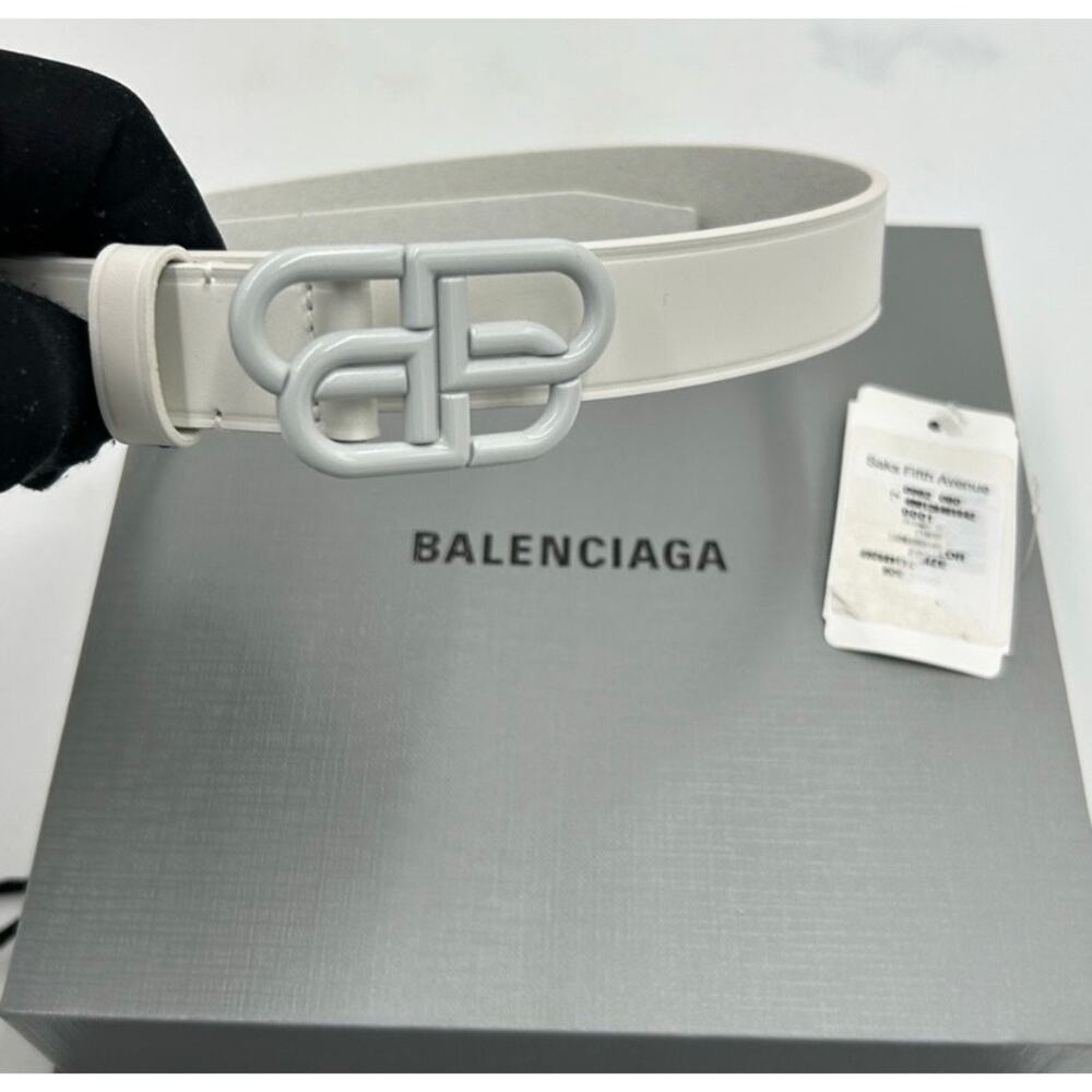 Women's Balenciaga BB white leather belt size 65 cm/26 inches made in Italy - Picture 4 of 7